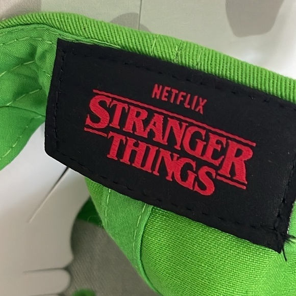Stranger Things Hawkins Tigers Green Two Hats - Picture 6 of 6